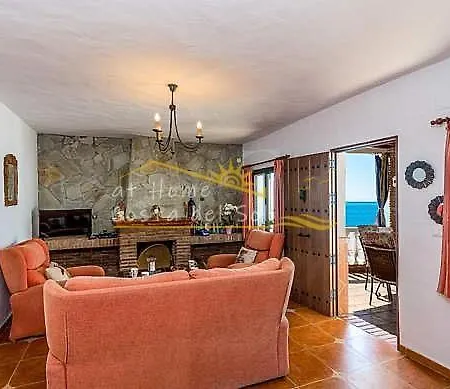 Villa Cecilia At *